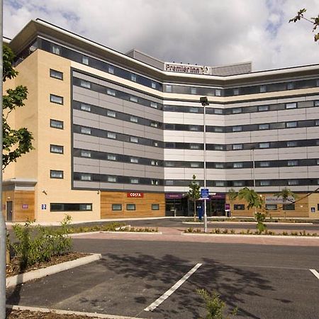 Premier Inn Manchester Airport Runger Lane North Hale  Bagian luar foto