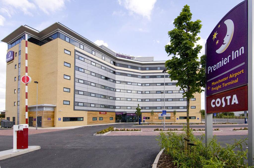 Premier Inn Manchester Airport Runger Lane North Hale  Bagian luar foto